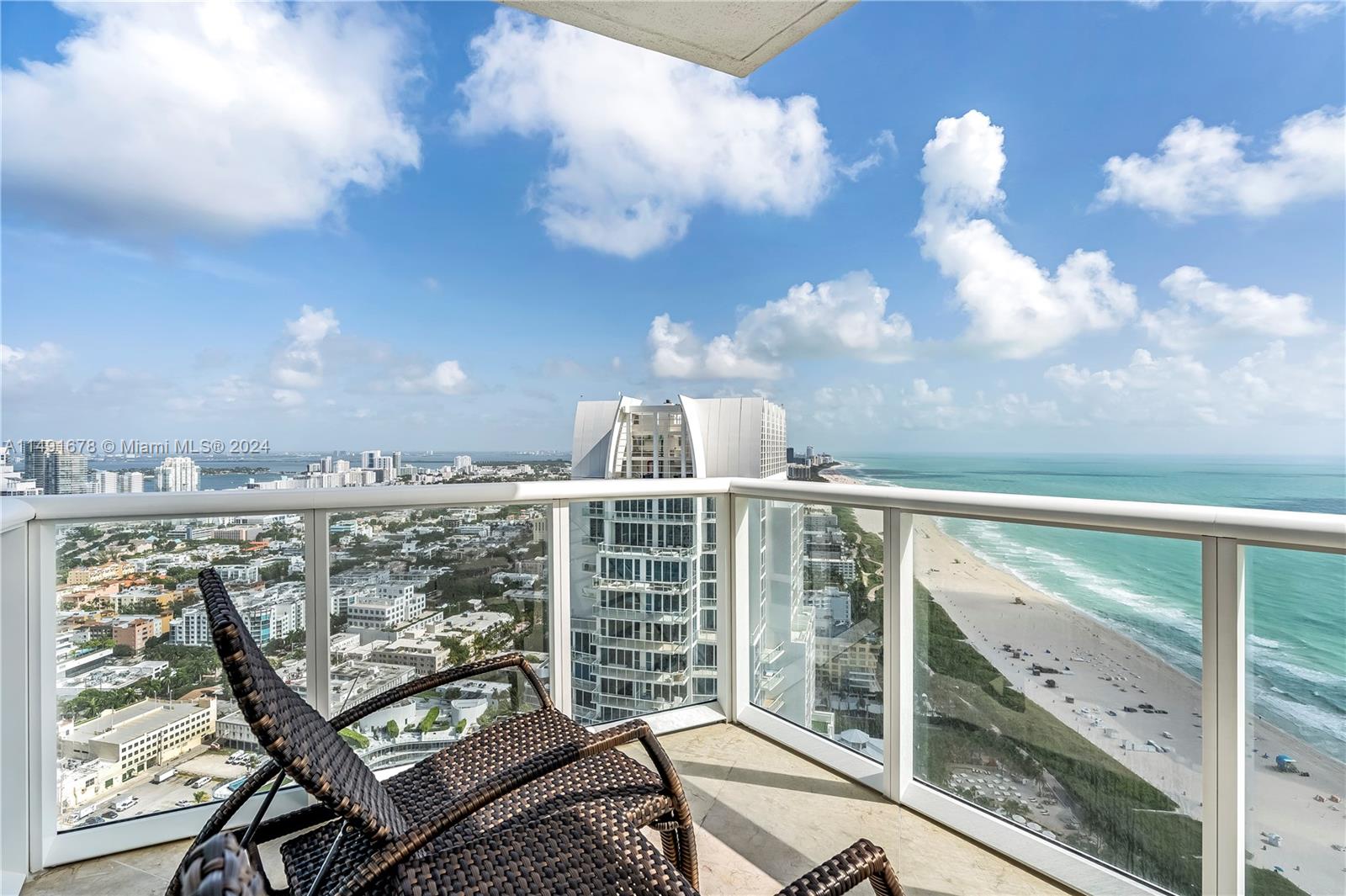 100 Pointe Drive, Miami Beach, FL, 33139 United States, 2 Bedrooms Bedrooms, ,2 BathroomsBathrooms,Residential,For Sale,Pointe Drive,A11491678