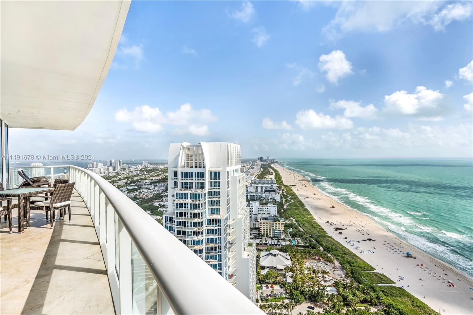 100 Pointe Drive, Miami Beach, FL, 33139 United States, 2 Bedrooms Bedrooms, ,2 BathroomsBathrooms,Residential,For Sale,Pointe Drive,A11491678