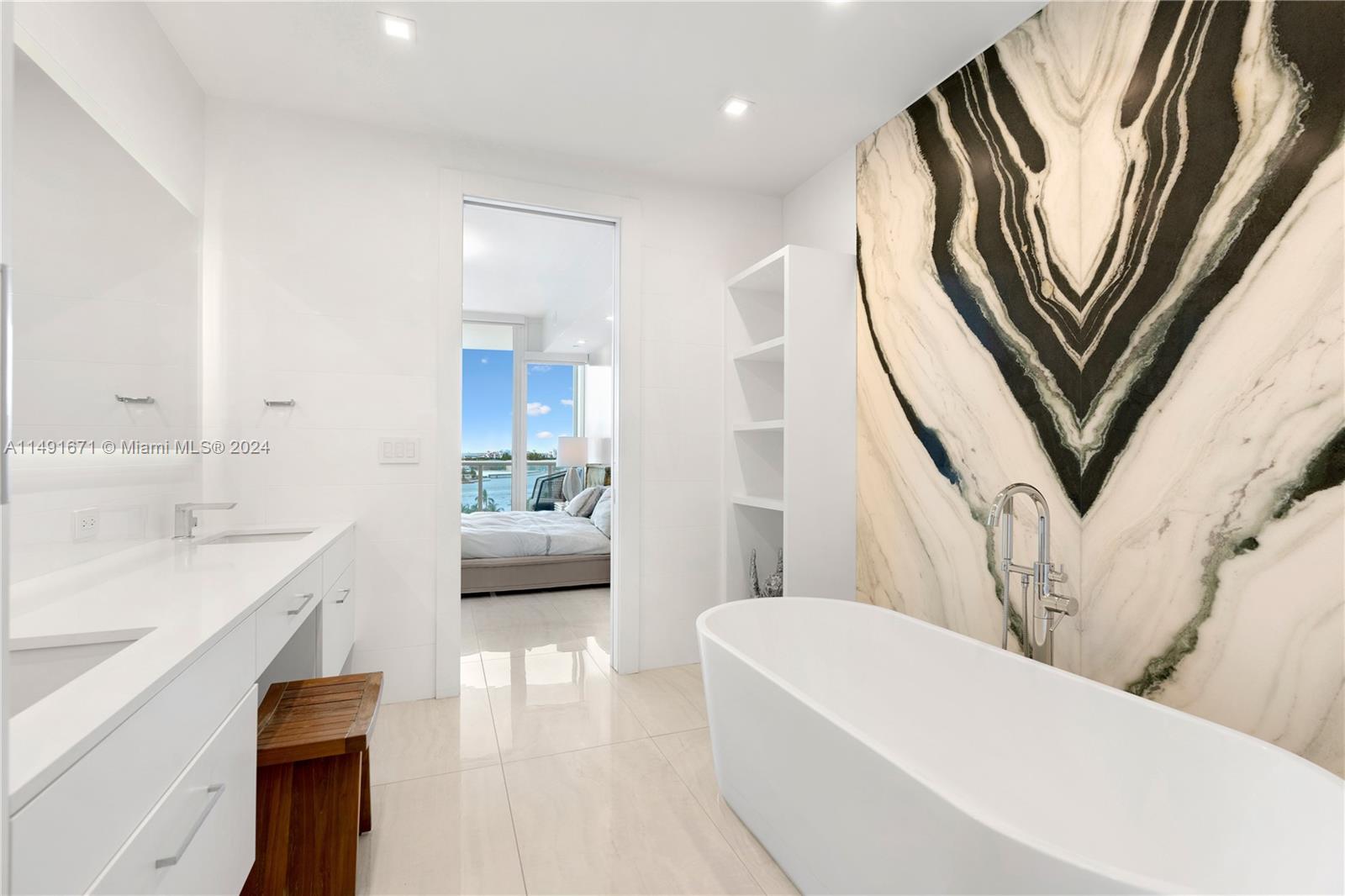 100 Pointe Drive, Miami Beach, FL, 33139 United States, 1 Bedroom Bedrooms, ,1 BathroomBathrooms,Residential,For Sale,Pointe Drive,A11491671