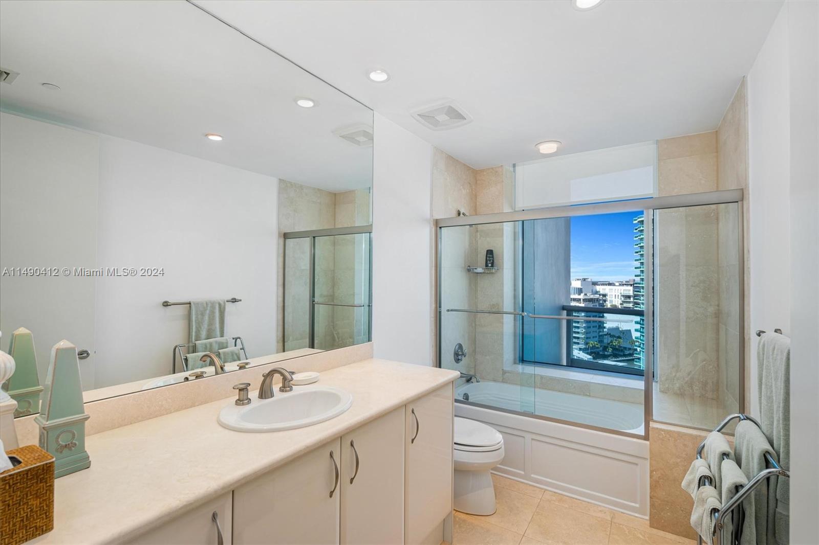 5959 Collins Ave, Miami Beach, FL, 33140 United States, 4 Bedrooms Bedrooms, ,4 BathroomsBathrooms,Residential,For Sale,Collins Ave,A11490412