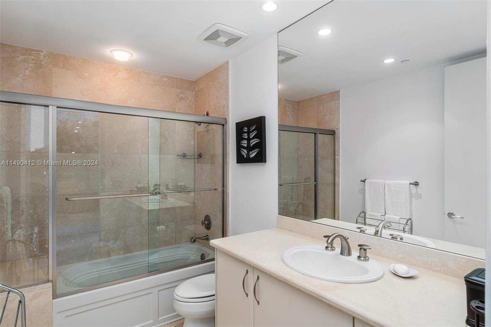 5959 Collins Ave, Miami Beach, FL, 33140 United States, 4 Bedrooms Bedrooms, ,4 BathroomsBathrooms,Residential,For Sale,Collins Ave,A11490412