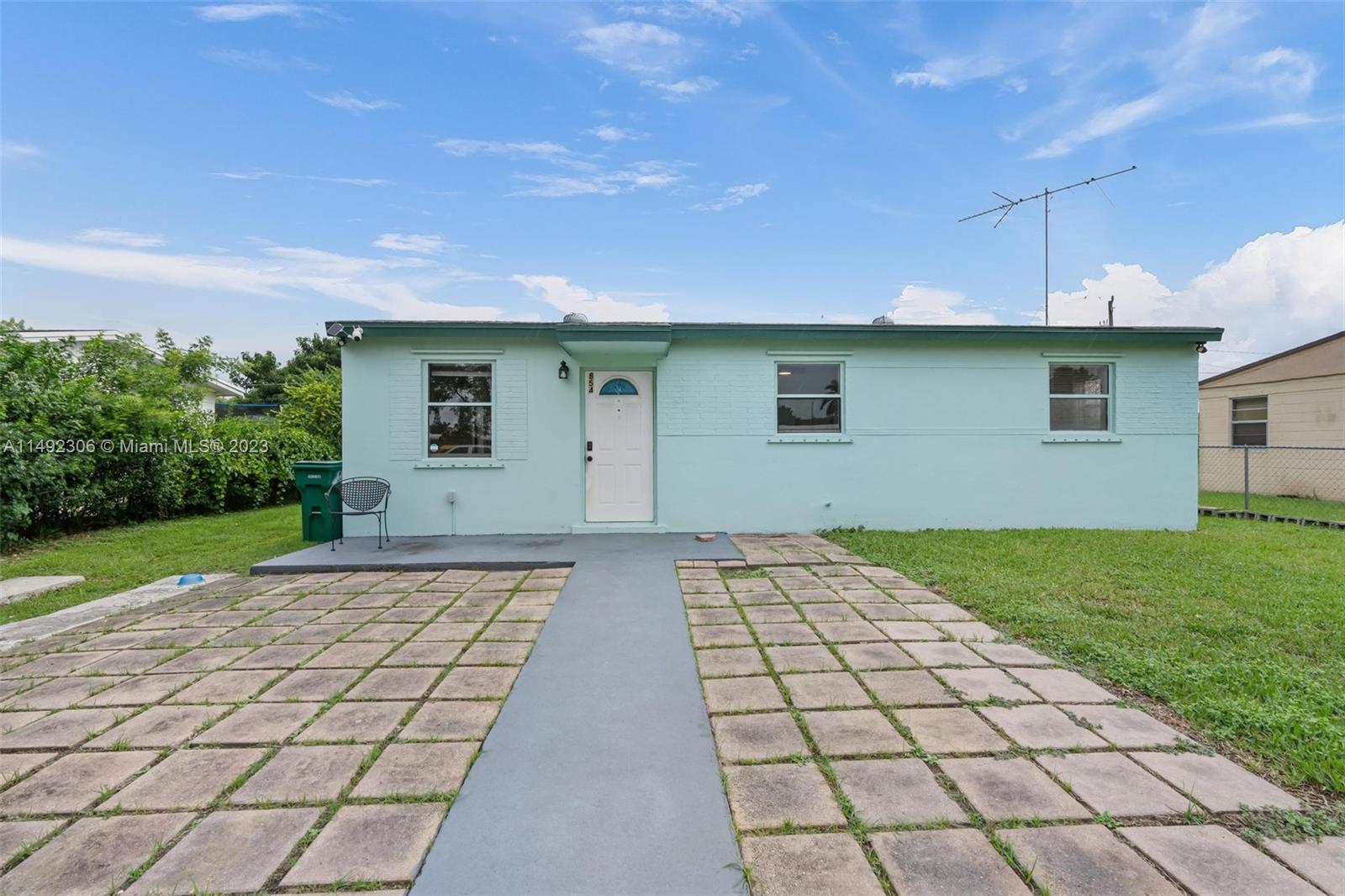 854 NW 1st St  For Sale A11492306, FL