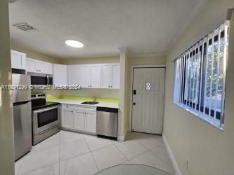 46 NW 35th St 2, Miami, Florida 33127, 2 Bedrooms Bedrooms, ,1 BathroomBathrooms,Residentiallease,For Rent,46 NW 35th St 2,A11491299