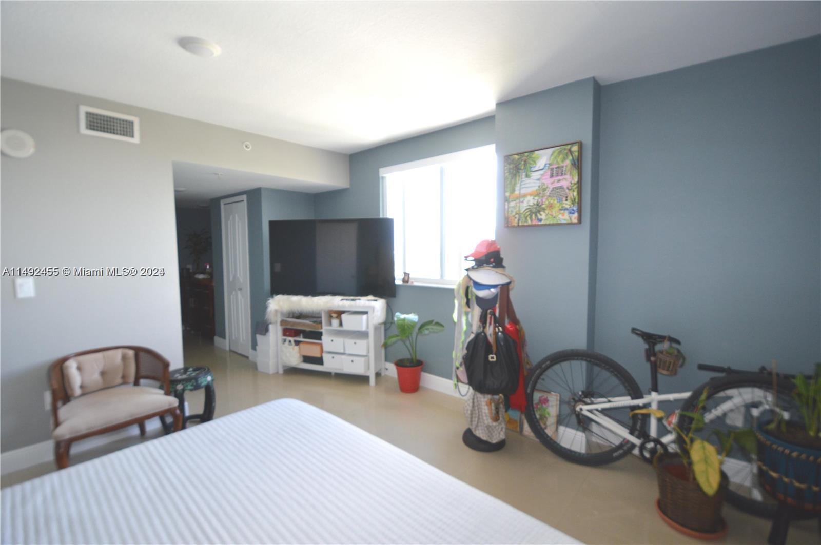 218 NW 12th AVE 1009, Miami, Florida 33128, 3 Bedrooms Bedrooms, ,3 BathroomsBathrooms,Residentiallease,For Rent,218 NW 12th AVE 1009,A11492455