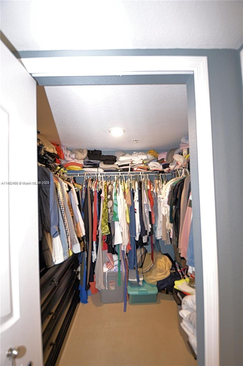 218 NW 12th AVE 1009, Miami, Florida 33128, 3 Bedrooms Bedrooms, ,3 BathroomsBathrooms,Residentiallease,For Rent,218 NW 12th AVE 1009,A11492455