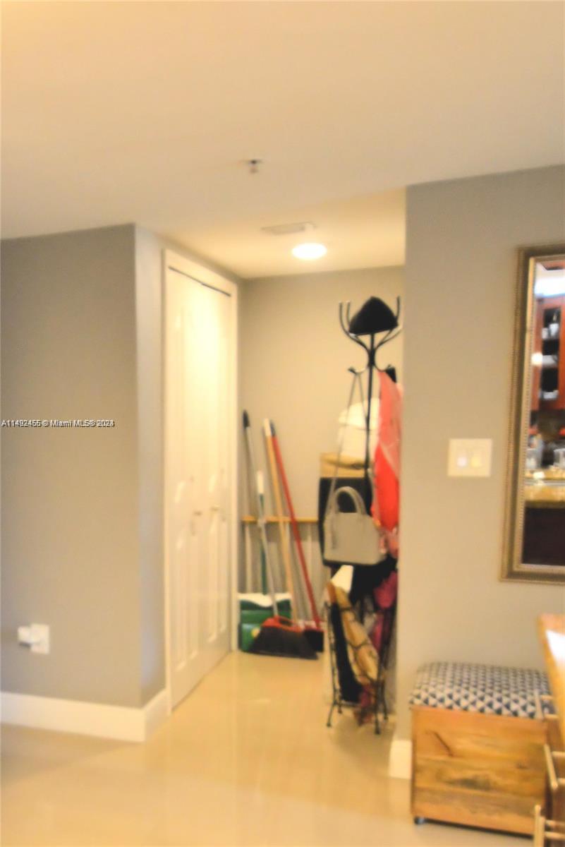 218 NW 12th AVE 1009, Miami, Florida 33128, 3 Bedrooms Bedrooms, ,3 BathroomsBathrooms,Residentiallease,For Rent,218 NW 12th AVE 1009,A11492455