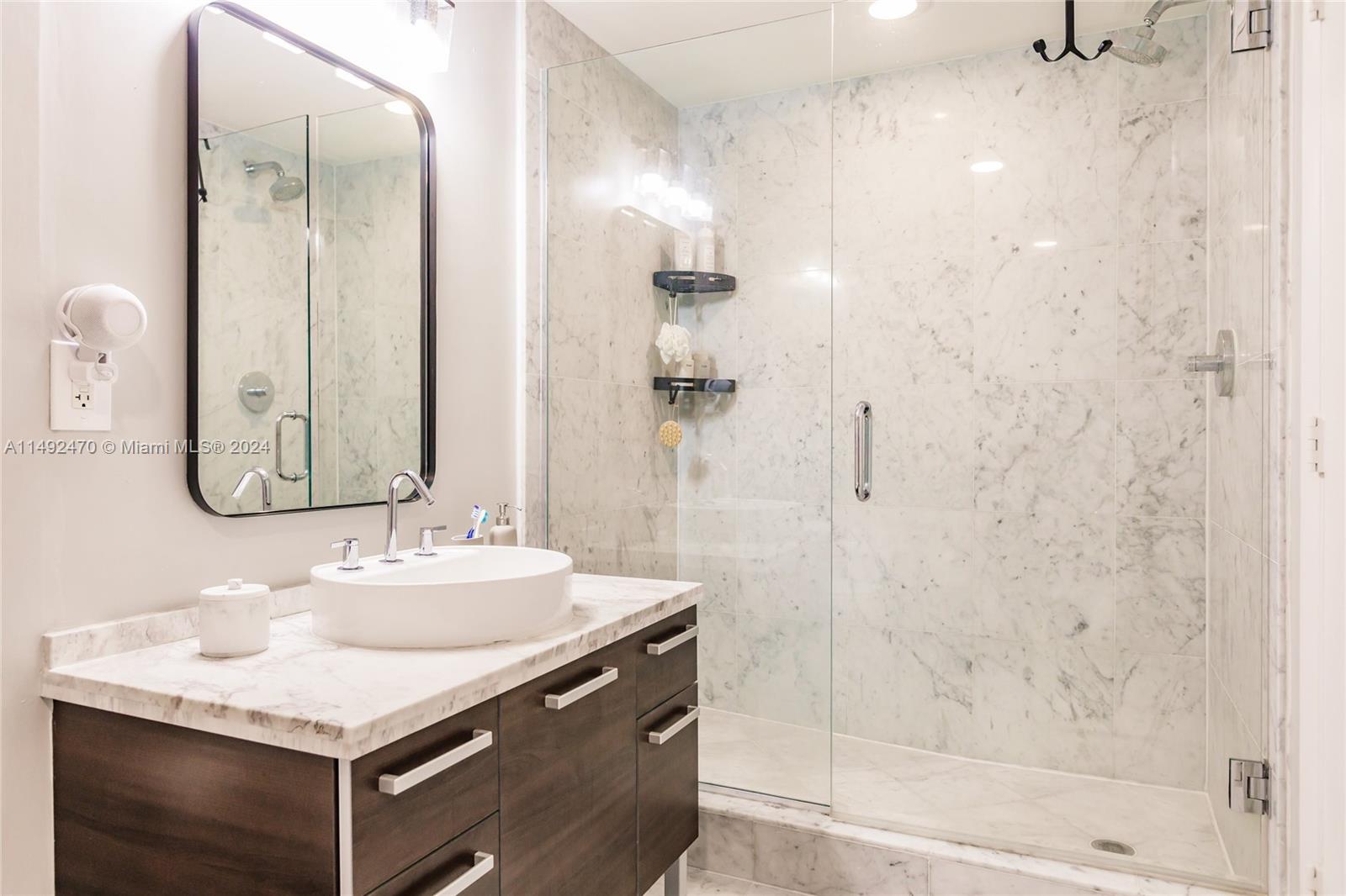 253 NE 2nd St 1806, Miami, Florida 33132, 1 Bedroom Bedrooms, ,1 BathroomBathrooms,Residential,For Sale,253 NE 2nd St 1806,A11492470