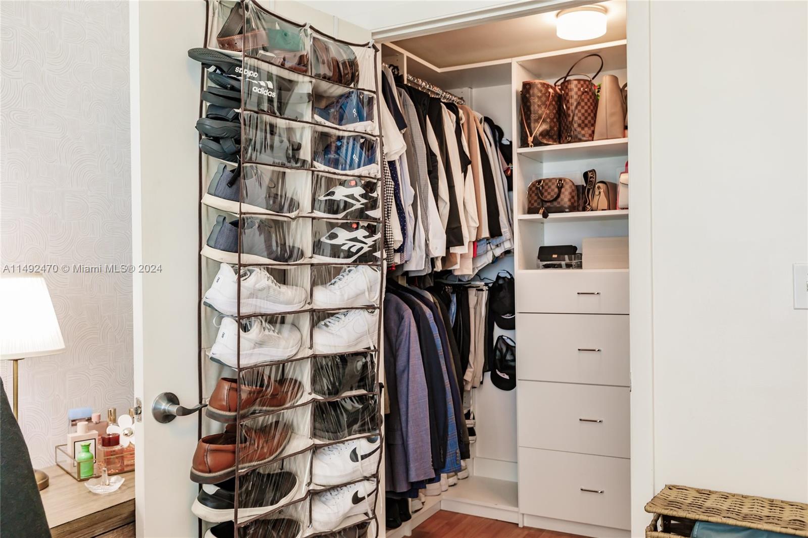 253 NE 2nd St 1806, Miami, Florida 33132, 1 Bedroom Bedrooms, ,1 BathroomBathrooms,Residential,For Sale,253 NE 2nd St 1806,A11492470