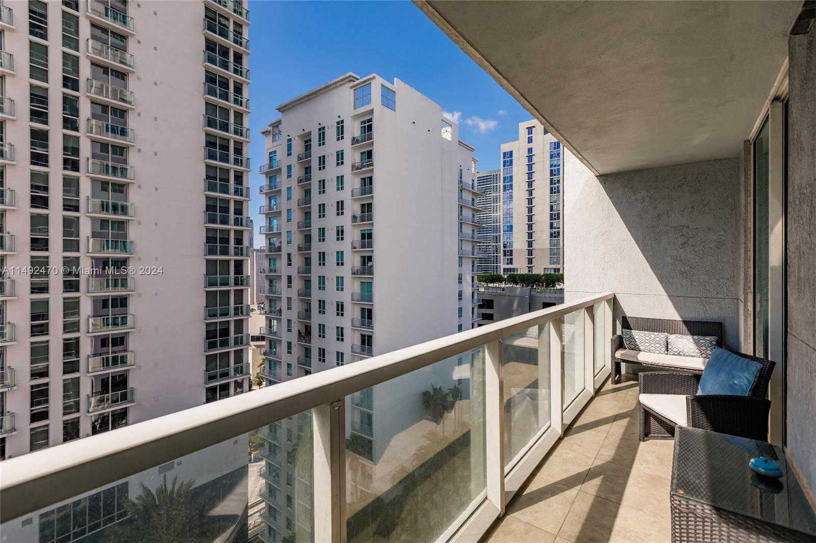 253 NE 2nd St 1806, Miami, Florida 33132, 1 Bedroom Bedrooms, ,1 BathroomBathrooms,Residential,For Sale,253 NE 2nd St 1806,A11492470