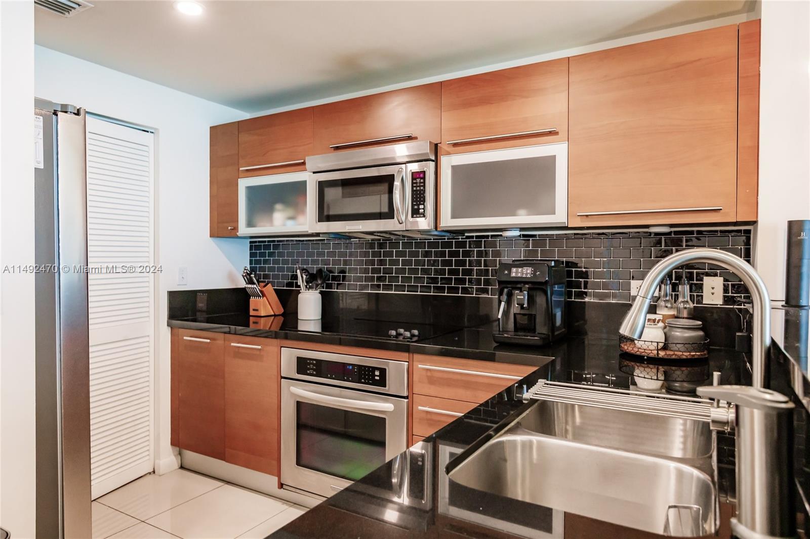 253 NE 2nd St 1806, Miami, Florida 33132, 1 Bedroom Bedrooms, ,1 BathroomBathrooms,Residential,For Sale,253 NE 2nd St 1806,A11492470