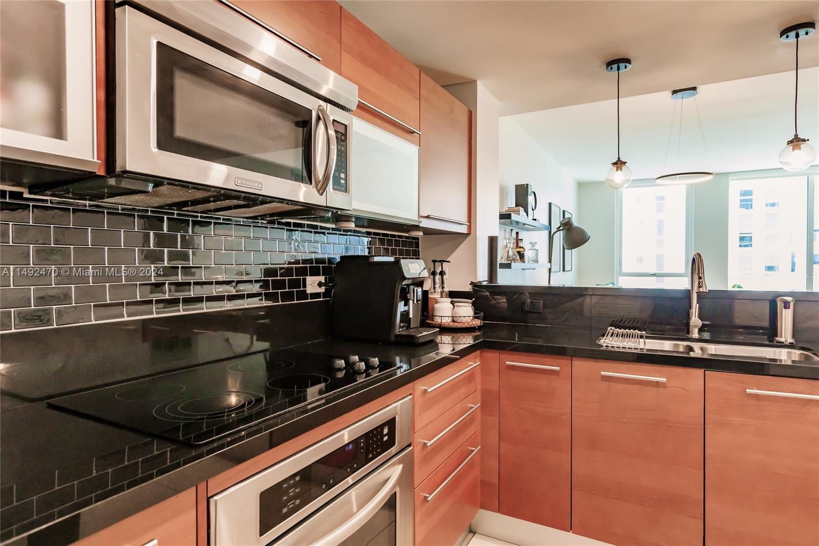 253 NE 2nd St 1806, Miami, Florida 33132, 1 Bedroom Bedrooms, ,1 BathroomBathrooms,Residential,For Sale,253 NE 2nd St 1806,A11492470