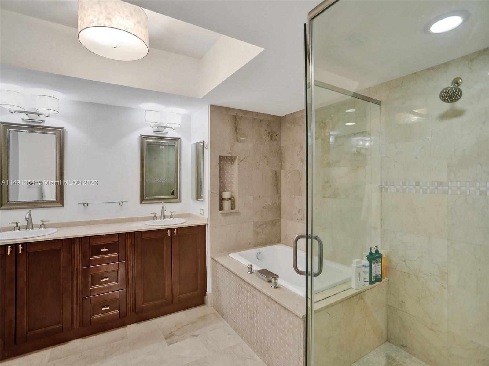 21205 Yacht Club Dr, Aventura, FL, 33180 United States, 2 Bedrooms Bedrooms, ,2 BathroomsBathrooms,Residential,For Sale,Yacht Club Dr,A11491354