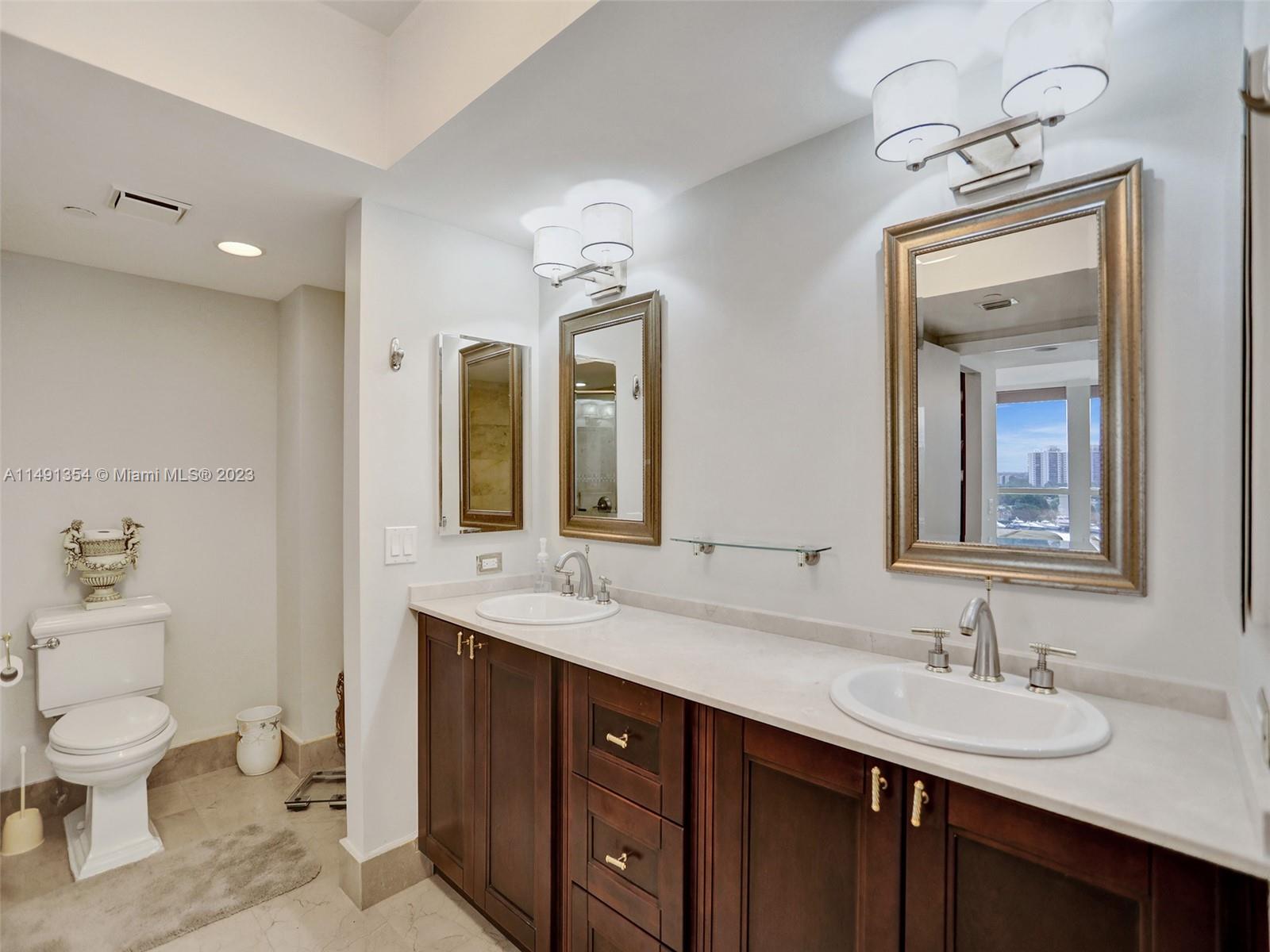 21205 Yacht Club Dr, Aventura, FL, 33180 United States, 2 Bedrooms Bedrooms, ,2 BathroomsBathrooms,Residential,For Sale,Yacht Club Dr,A11491354
