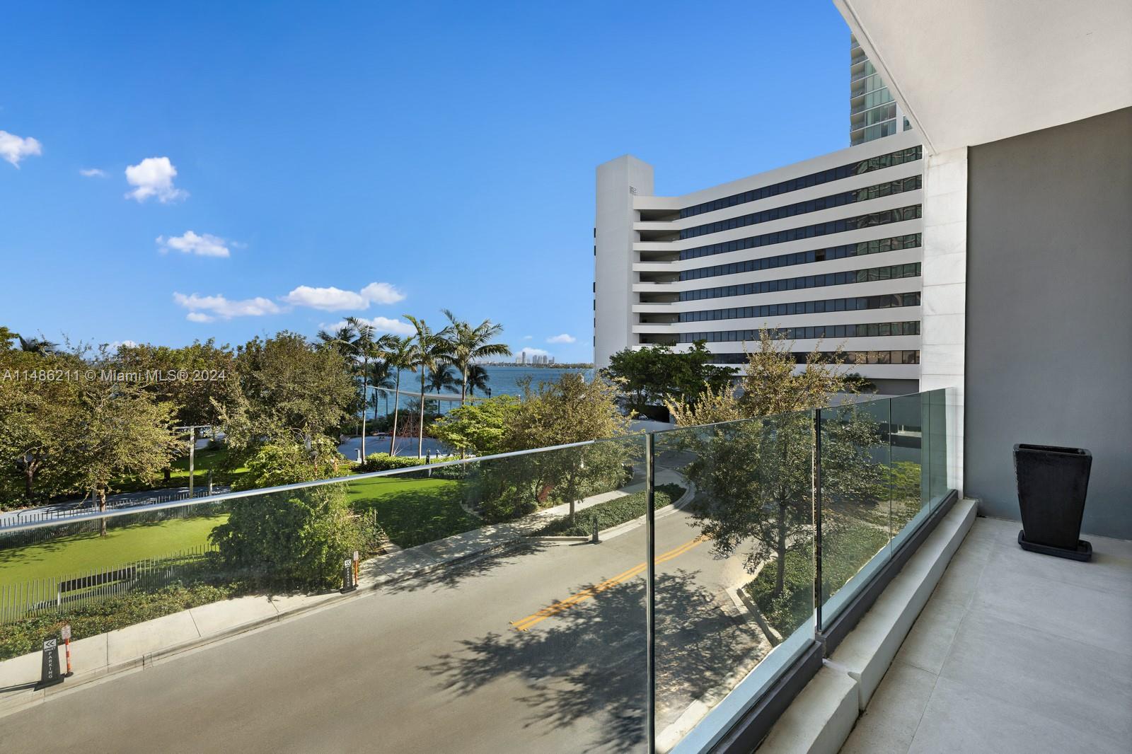 650 NE 32nd St BH2, Miami, Florida 33137, 6 Bedrooms Bedrooms, ,6 BathroomsBathrooms,Residential,For Sale,650 NE 32nd St BH2,A11486211