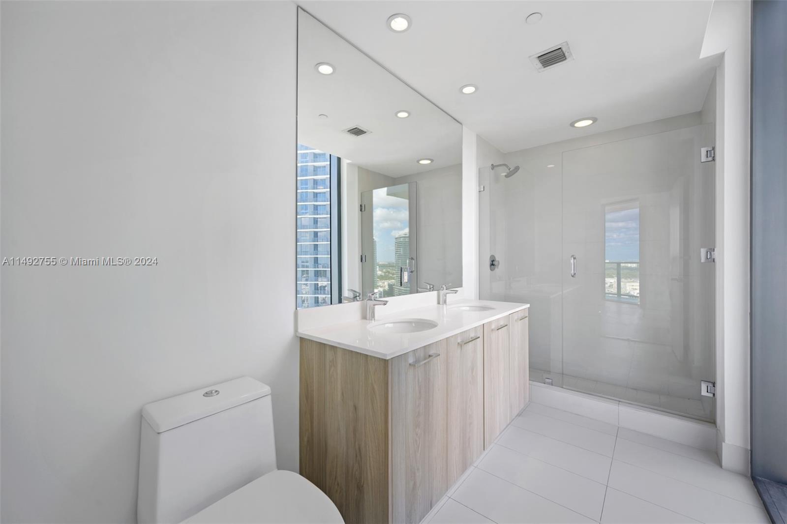 501 NE 31st St 2110, Miami, Florida 33137, 2 Bedrooms Bedrooms, ,2 BathroomsBathrooms,Residential,For Sale,501 NE 31st St 2110,A11492755
