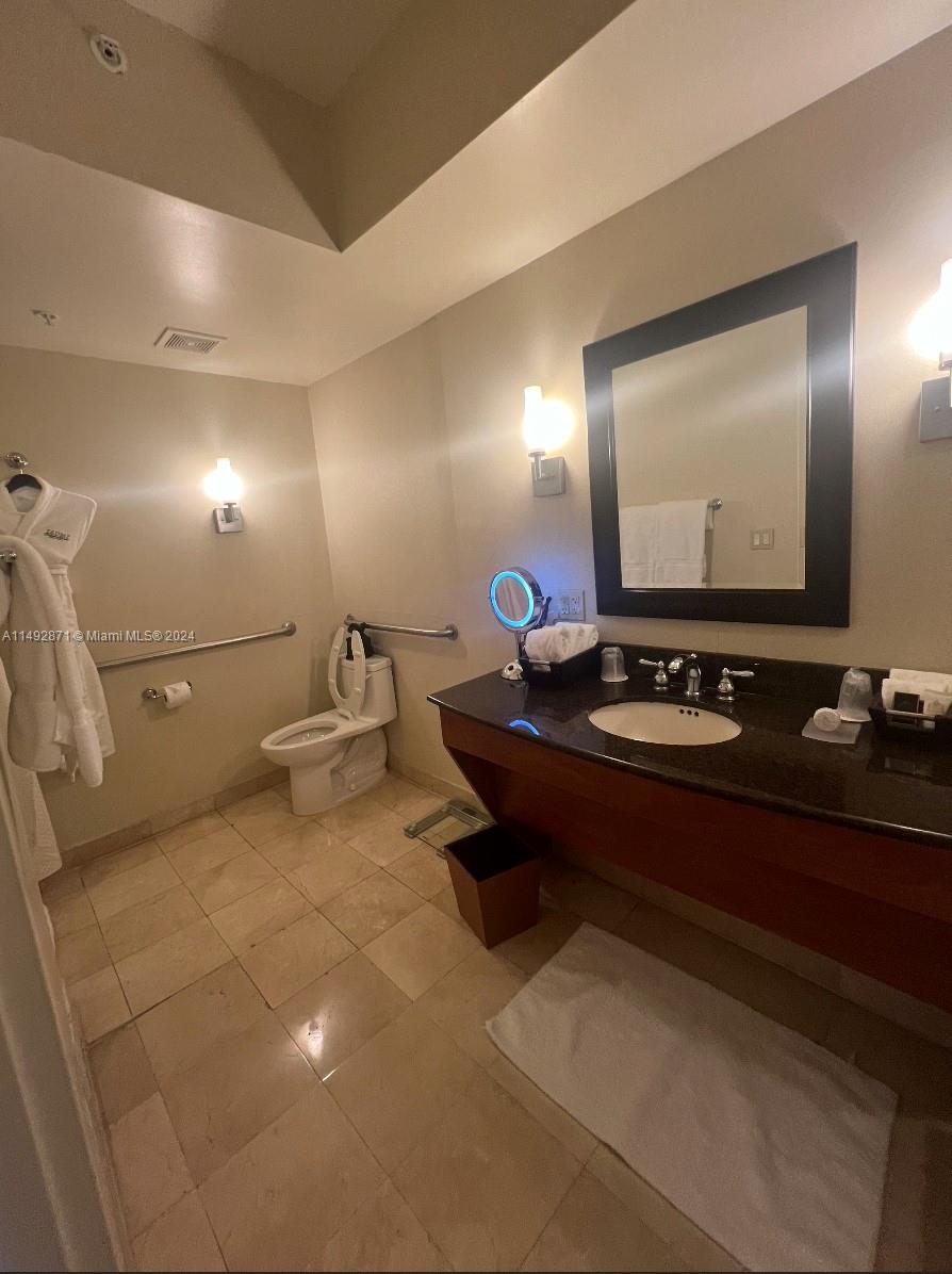 18001 Collins Ave, Sunny Isles Beach, FL, 33160 United States, ,1 BathroomBathrooms,Residential,For Sale,Collins Ave,A11492871