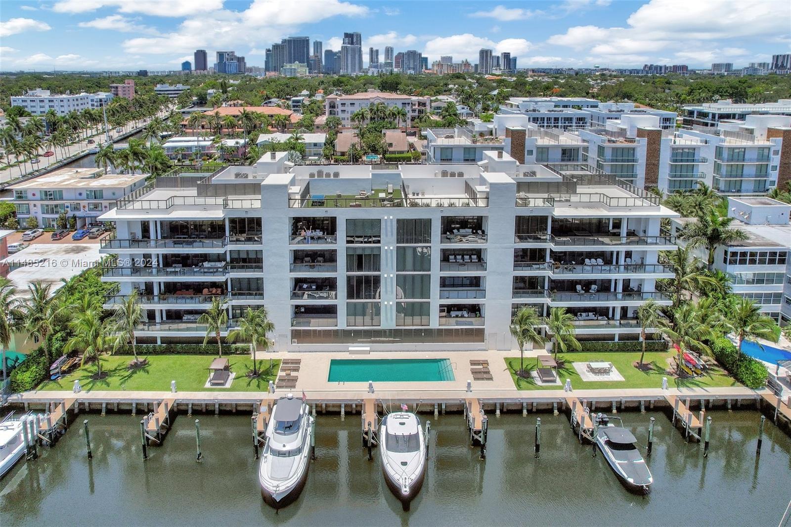 Condo for Sale in Fort Lauderdale, FL