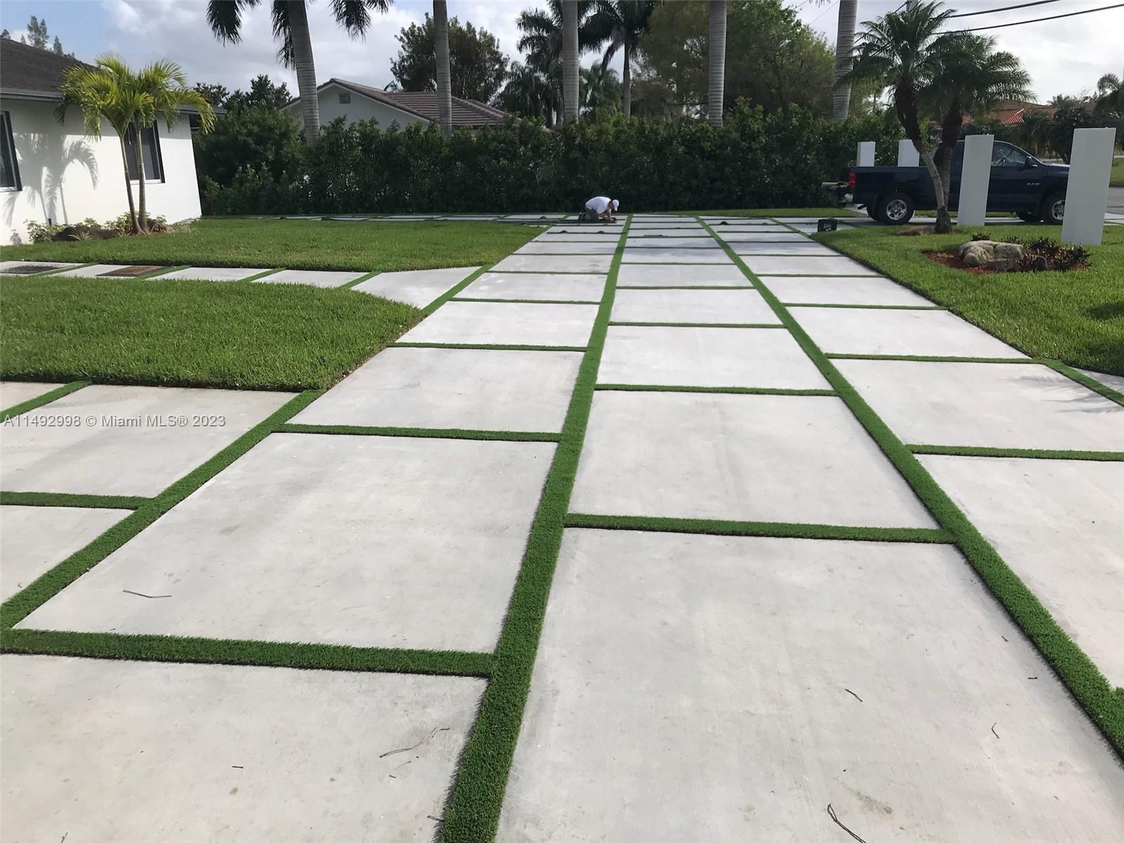 Circular Driveway-Sample
