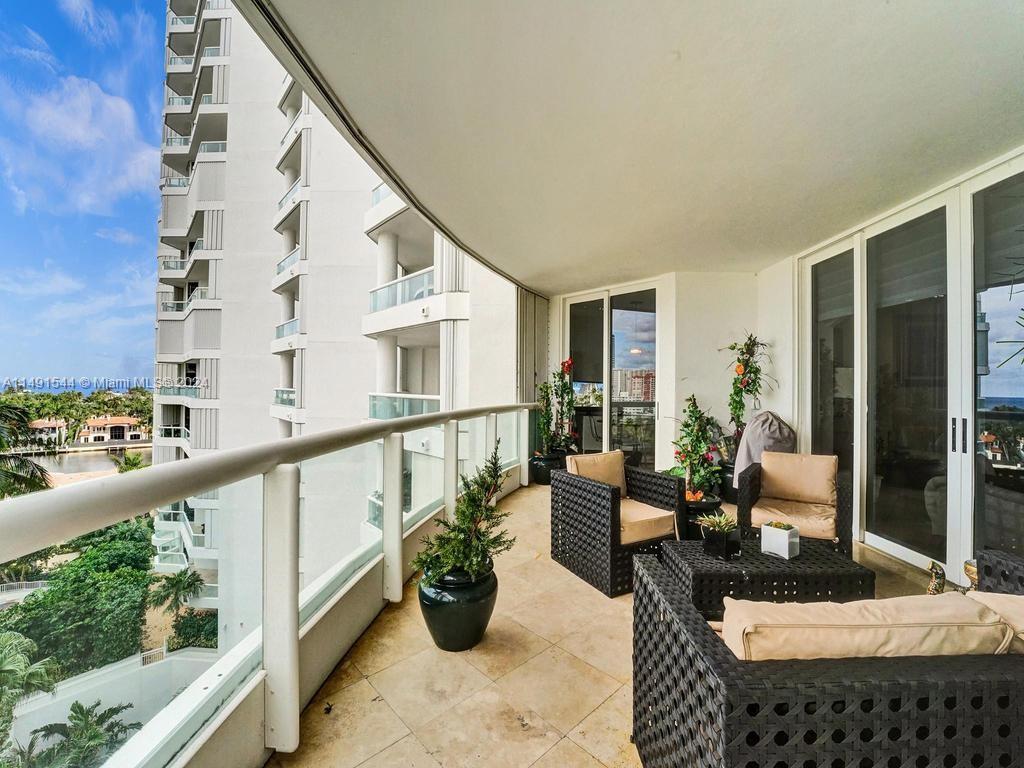 21050 Point Pl 901, Aventura, FL 33180, 3 Bedrooms Bedrooms, ,2 BathroomsBathrooms,Residential,For Sale,Point Pl,A11491544