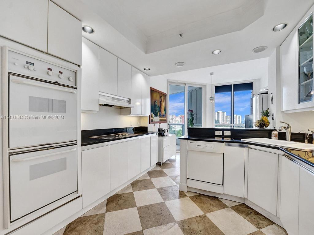 21050 Point Pl 901, Aventura, FL 33180, 3 Bedrooms Bedrooms, ,2 BathroomsBathrooms,Residential,For Sale,Point Pl,A11491544