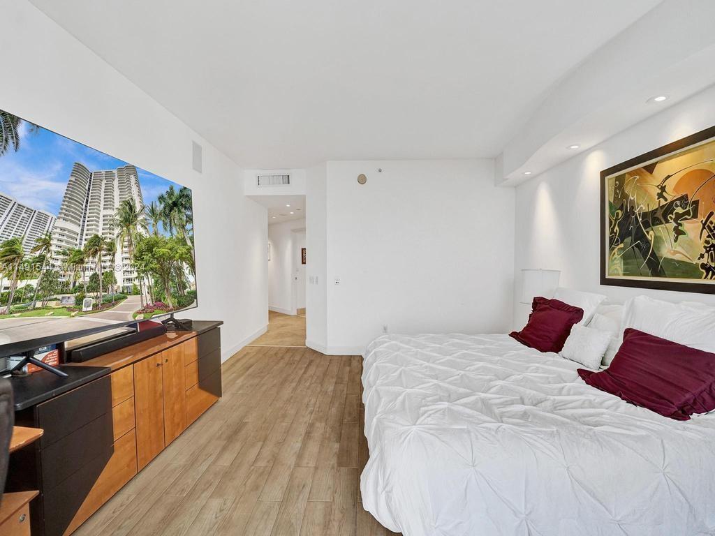 21050 Point Pl 901, Aventura, FL 33180, 3 Bedrooms Bedrooms, ,2 BathroomsBathrooms,Residential,For Sale,Point Pl,A11491544
