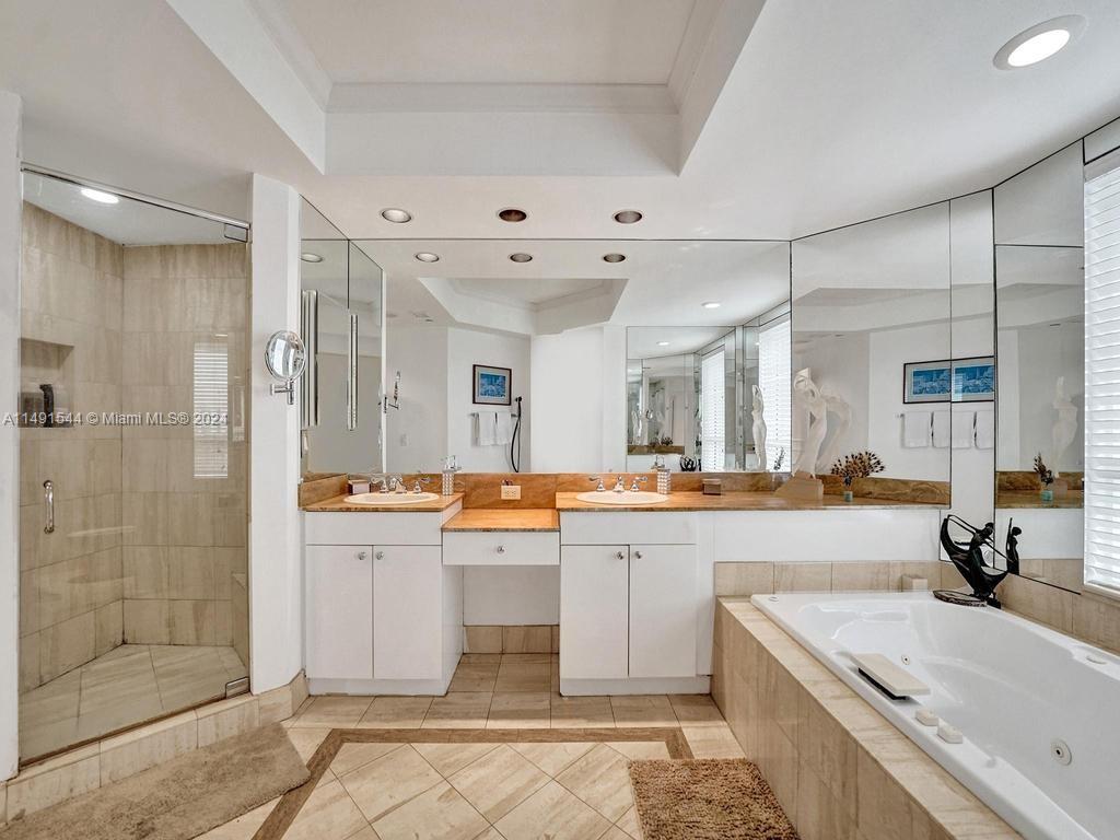 21050 Point Pl 901, Aventura, FL 33180, 3 Bedrooms Bedrooms, ,2 BathroomsBathrooms,Residential,For Sale,Point Pl,A11491544