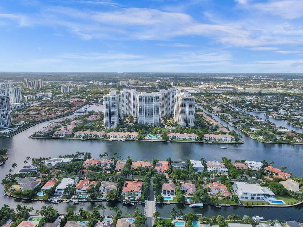 21050 Point Pl 901, Aventura, FL 33180, 3 Bedrooms Bedrooms, ,2 BathroomsBathrooms,Residential,For Sale,Point Pl,A11491544