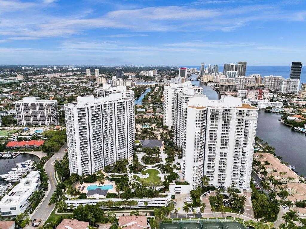 21050 Point Pl 901, Aventura, FL 33180, 3 Bedrooms Bedrooms, ,2 BathroomsBathrooms,Residential,For Sale,Point Pl,A11491544