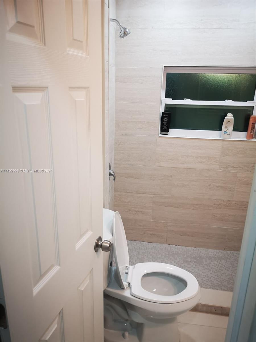 272 NW 58th St, Miami, Florida 33127, 2 Bedrooms Bedrooms, ,2 BathroomsBathrooms,Residentiallease,For Rent,272 NW 58th St,A11492993