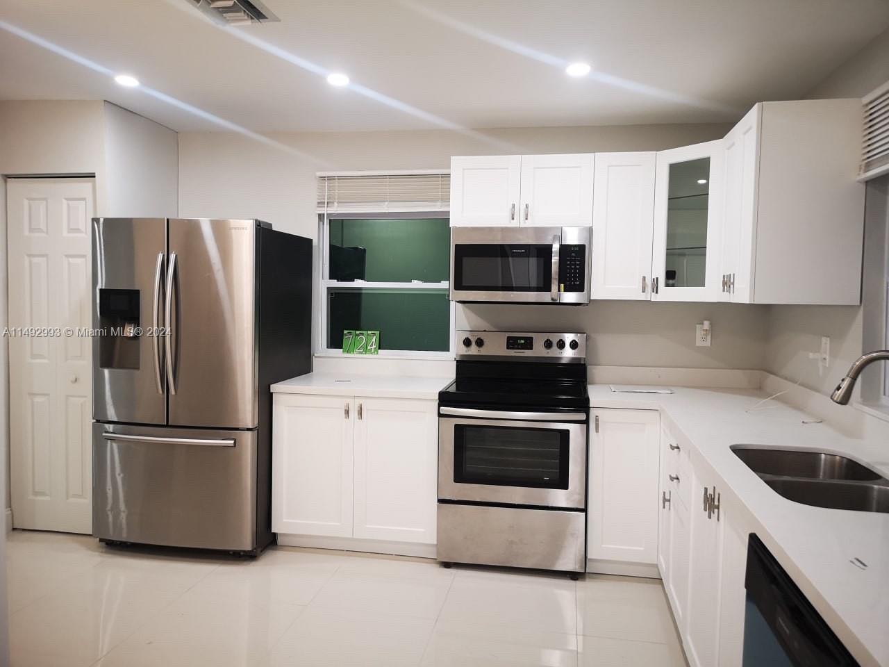 272 NW 58th St, Miami, Florida 33127, 2 Bedrooms Bedrooms, ,2 BathroomsBathrooms,Residentiallease,For Rent,272 NW 58th St,A11492993