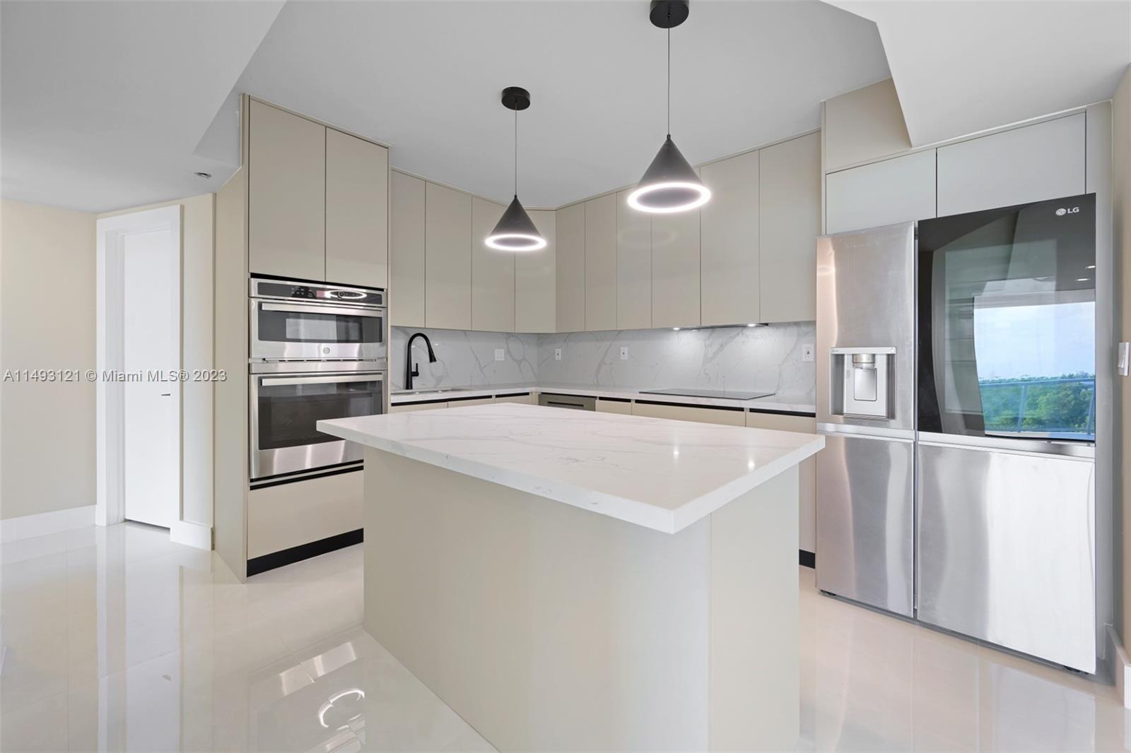 20281 E Country Club Dr 304, Aventura, Florida 33180, 3 Bedrooms Bedrooms, ,2 BathroomsBathrooms,Residentiallease,For Rent,20281 E Country Club Dr 304,A11493121