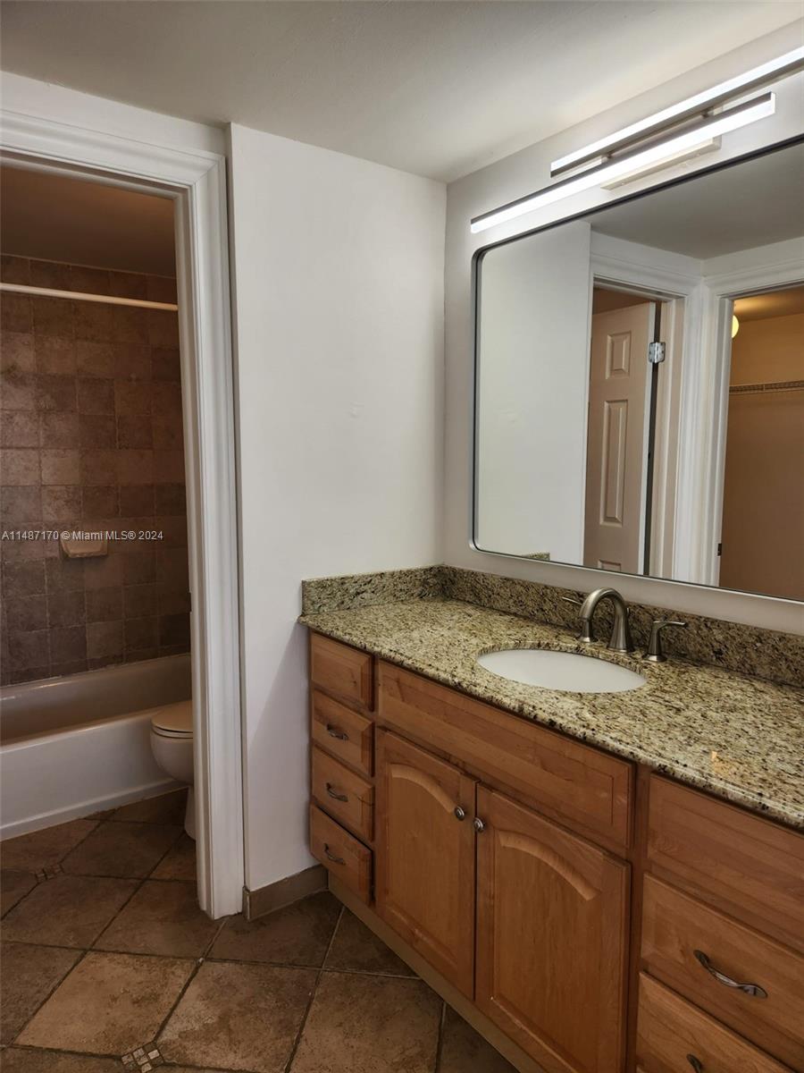 Main Bathroom.