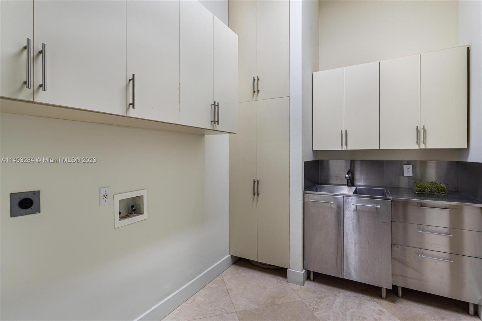 11025 62nd Ave, Pinecrest, FL, 33156 United States, 7 Bedrooms Bedrooms, ,6 BathroomsBathrooms,Residential,For Sale,62nd Ave,A11493284