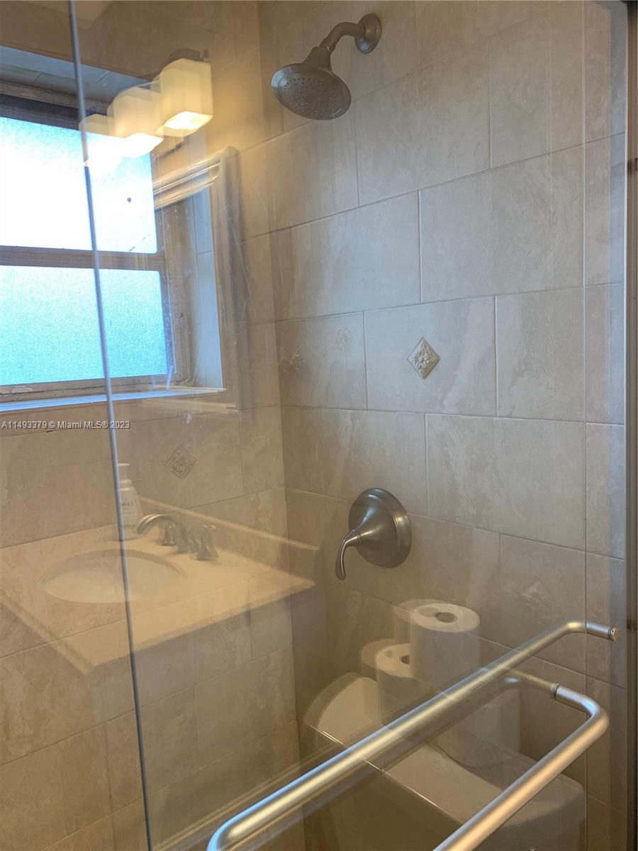 1100 Atlantic Shores Blvd 412, Hallandale Beach, Florida 33009, 1 Bedroom Bedrooms, ,1 BathroomBathrooms,Residentiallease,For Rent,1100 Atlantic Shores Blvd 412,A11493379