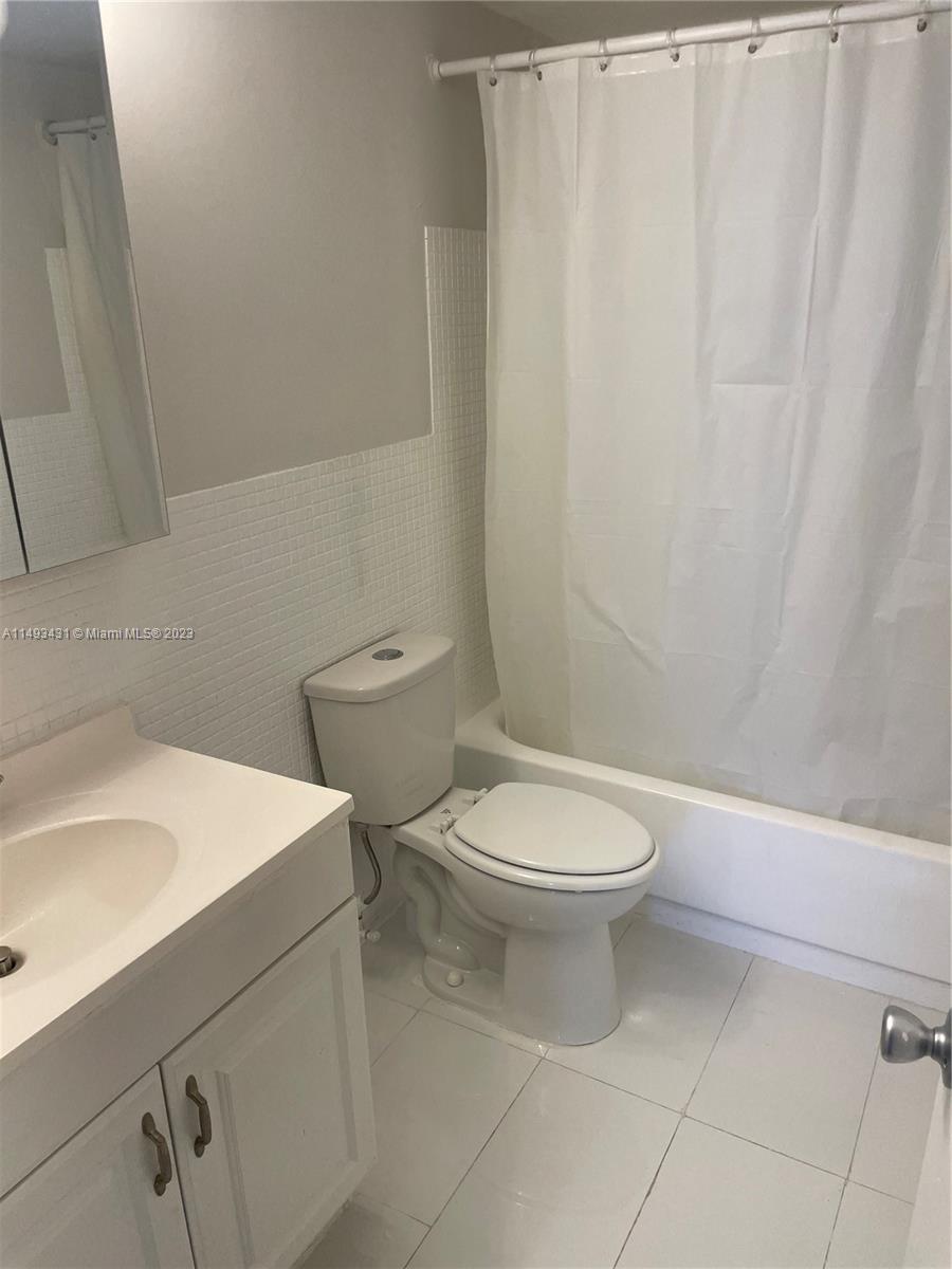 12590 NE 16th Ave 303, North Miami, Florida 33161, 1 Bedroom Bedrooms, ,1 BathroomBathrooms,Residential,For Sale,12590 NE 16th Ave 303,A11493431