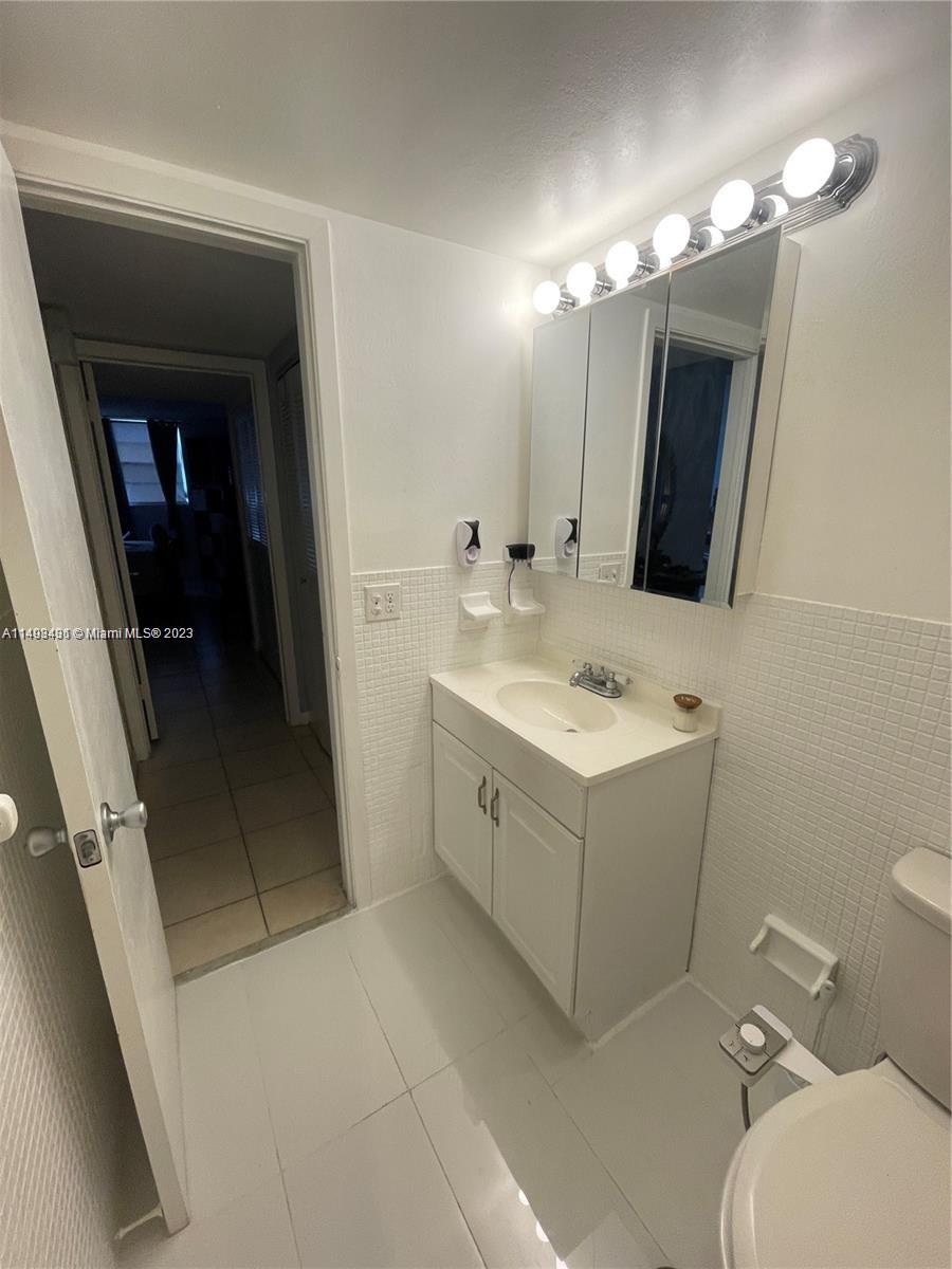 12590 NE 16th Ave 303, North Miami, Florida 33161, 1 Bedroom Bedrooms, ,1 BathroomBathrooms,Residential,For Sale,12590 NE 16th Ave 303,A11493431