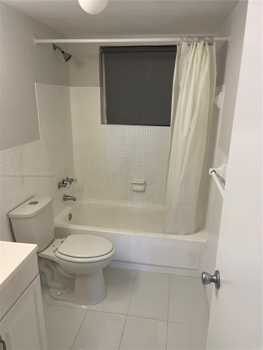 12590 NE 16th Ave 303, North Miami, Florida 33161, 1 Bedroom Bedrooms, ,1 BathroomBathrooms,Residential,For Sale,12590 NE 16th Ave 303,A11493431