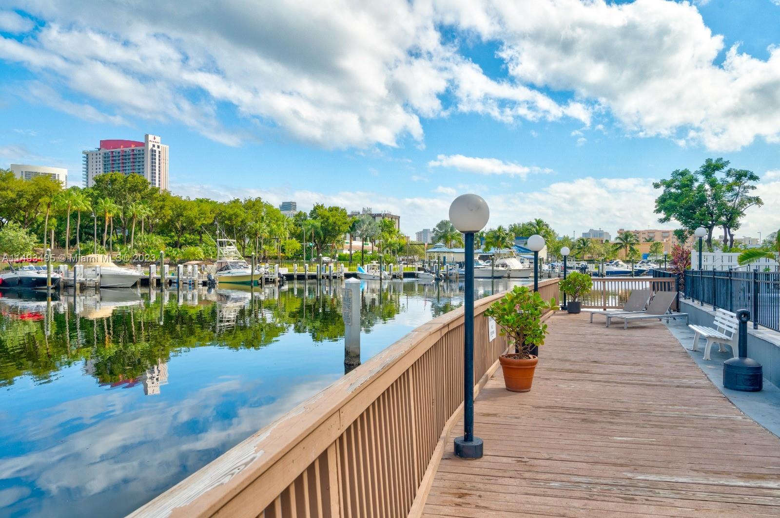 Dock