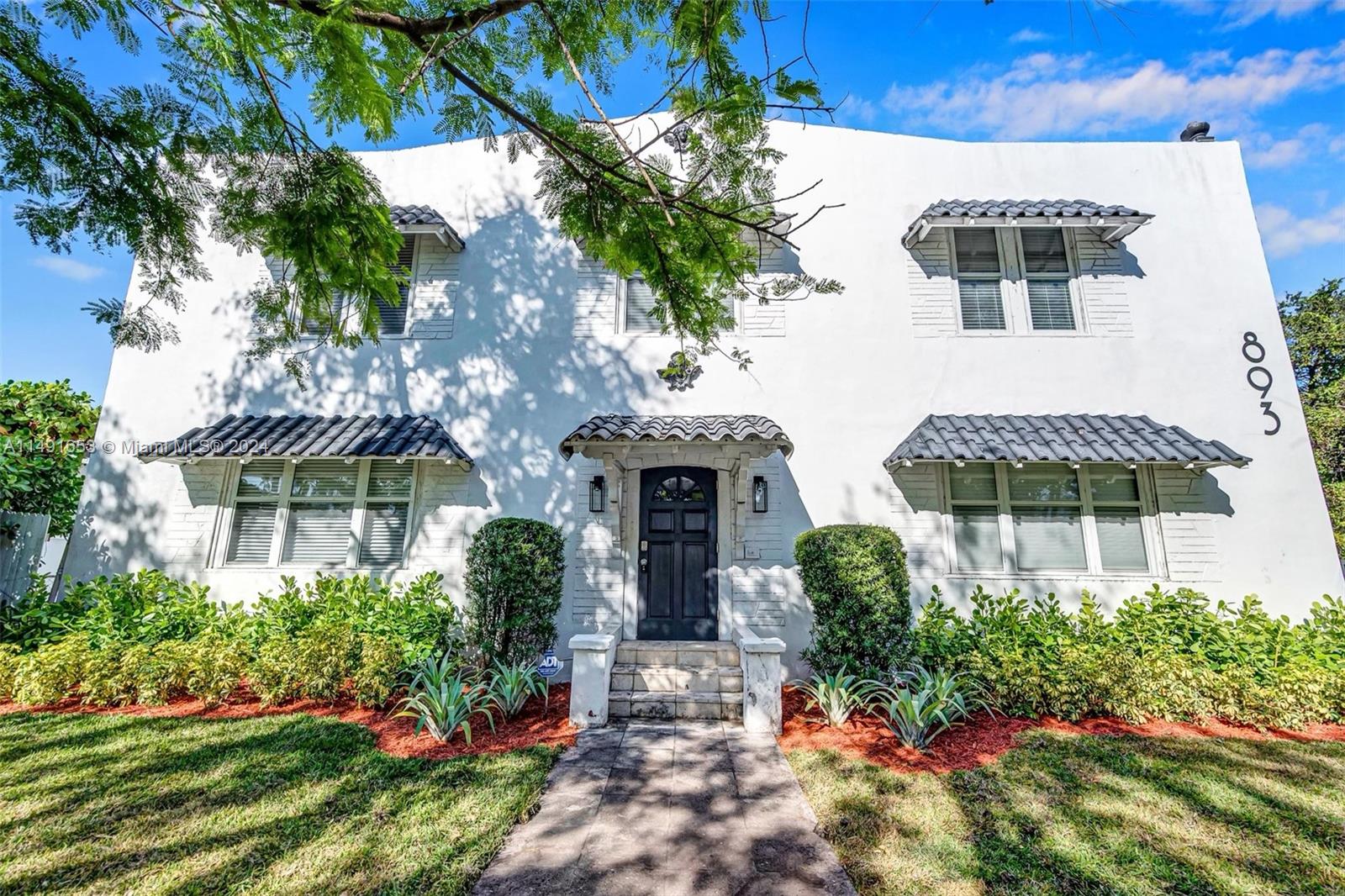 893 NE 81st St 2, Miami, Florida 33138, 2 Bedrooms Bedrooms, ,1 BathroomBathrooms,Residentiallease,For Rent,893 NE 81st St 2,A11491653