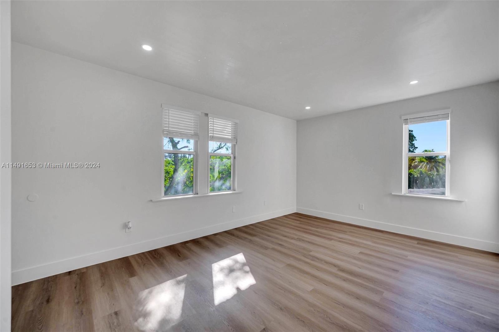 893 NE 81st St 2, Miami, Florida 33138, 2 Bedrooms Bedrooms, ,1 BathroomBathrooms,Residentiallease,For Rent,893 NE 81st St 2,A11491653