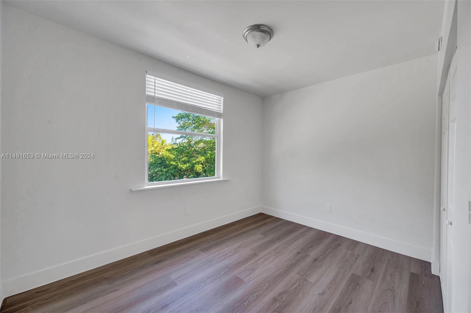 893 NE 81st St 2, Miami, Florida 33138, 2 Bedrooms Bedrooms, ,1 BathroomBathrooms,Residentiallease,For Rent,893 NE 81st St 2,A11491653