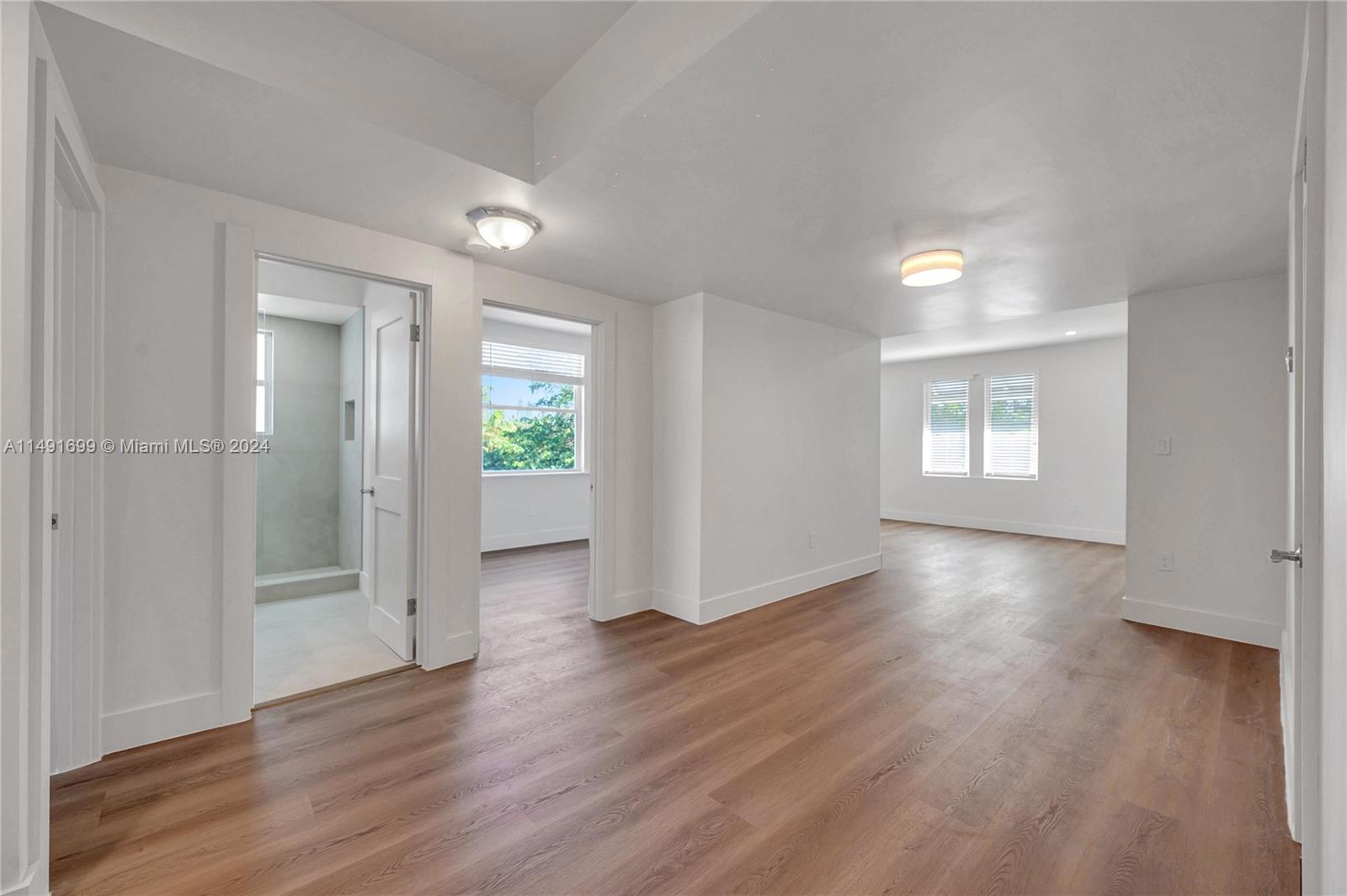 893 NE 81st St 3, Miami, Florida 33138, 2 Bedrooms Bedrooms, ,1 BathroomBathrooms,Residentiallease,For Rent,893 NE 81st St 3,A11491699