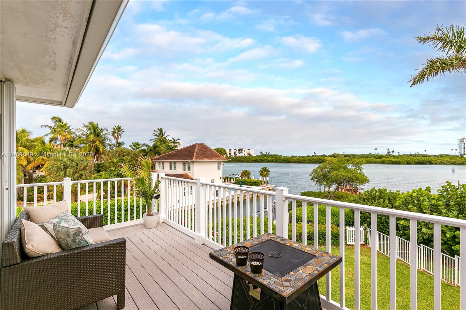 112 Intracoastal Circle, Tequesta, Florida image 19