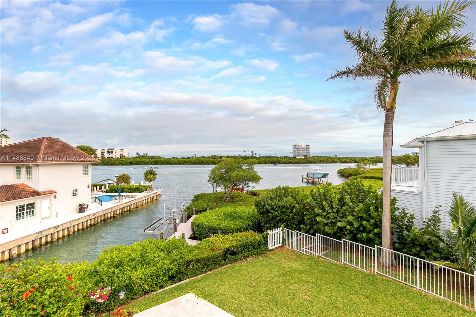 112 Intracoastal Circle, Tequesta, Florida image 20