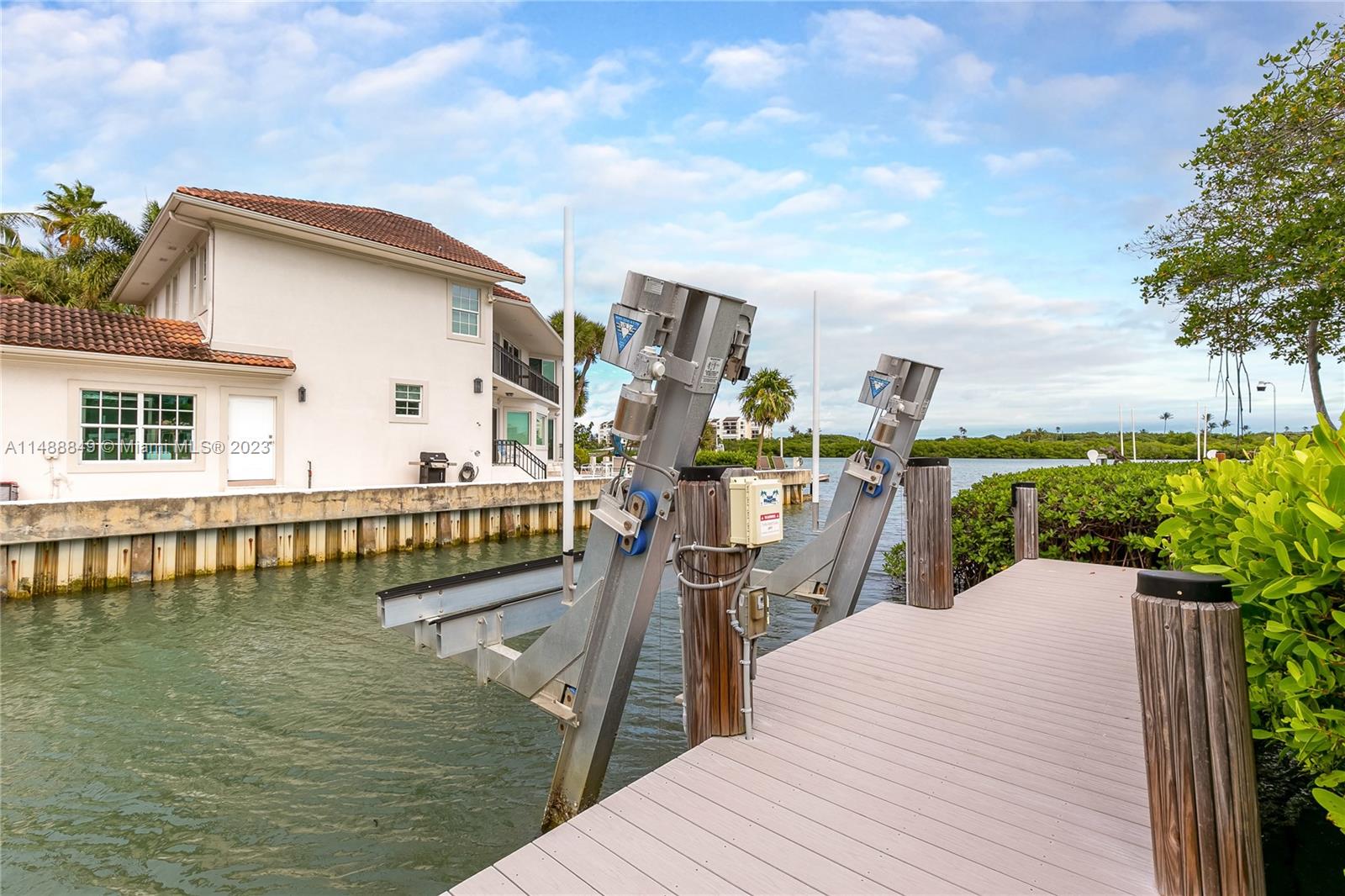 112 Intracoastal Circle, Tequesta, Florida image 28