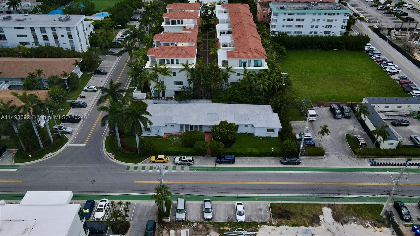 9761 Bay Harbor Dr, Bay Harbor Islands, FL, 33154 United States, 6 Bedrooms Bedrooms, ,4 BathroomsBathrooms,Residential,For Sale,Bay Harbor Dr,A11493692