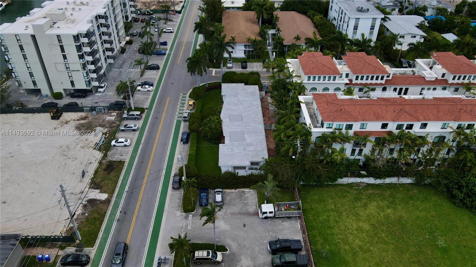 9761 W Bay Harbor Dr, Bay Harbor Islands, Florida 33154, 6 Bedrooms Bedrooms, ,4 BathroomsBathrooms,Residential,For Sale,9761 W Bay Harbor Dr,A11493692