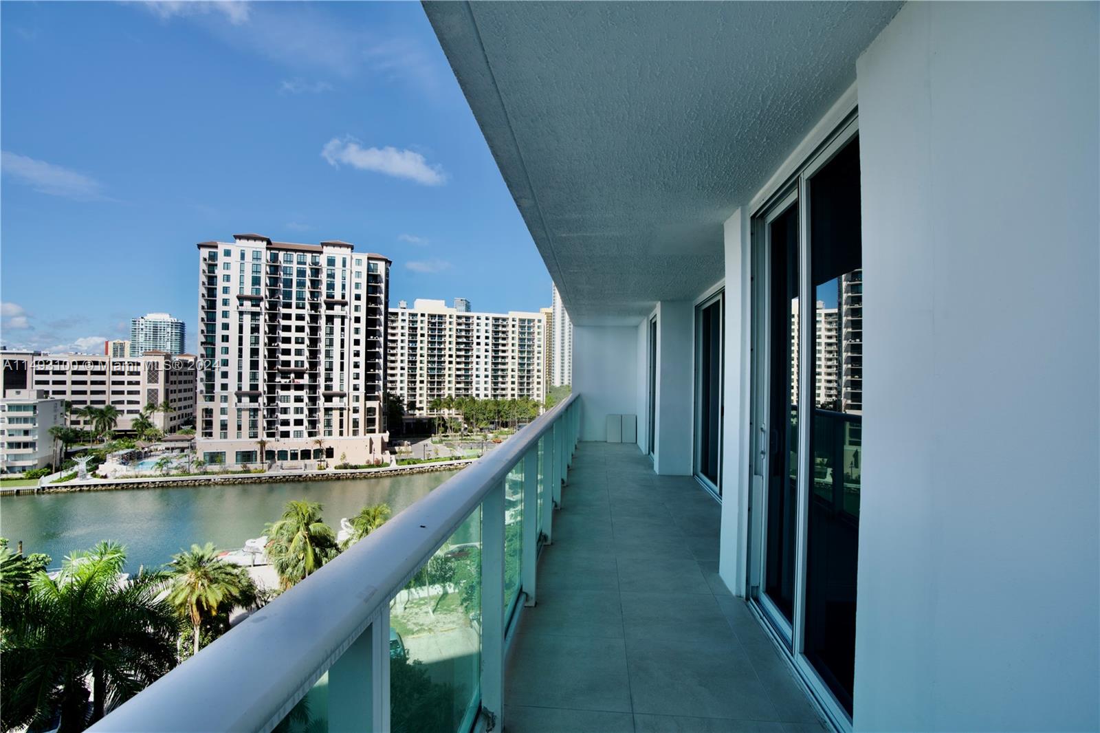 100 Bayview Dr 803, Sunny Isles Beach, Florida 33160, 2 Bedrooms Bedrooms, ,2 BathroomsBathrooms,Residentiallease,For Rent,100 Bayview Dr 803,A11493100