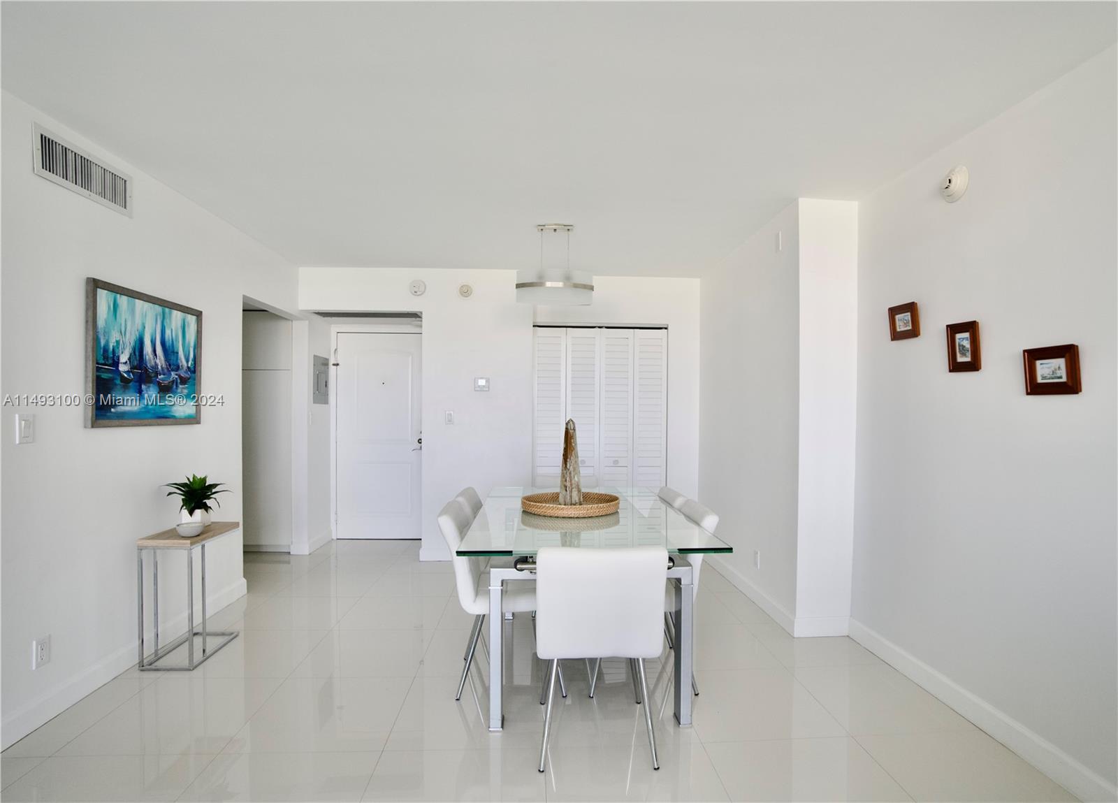 100 Bayview Dr 803, Sunny Isles Beach, Florida 33160, 2 Bedrooms Bedrooms, ,2 BathroomsBathrooms,Residentiallease,For Rent,100 Bayview Dr 803,A11493100