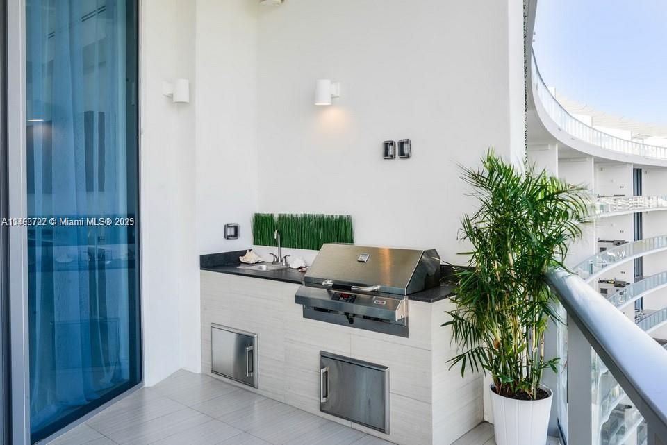 3250 NE 188th St UPH01, Aventura, Florida 33180, 2 Bedrooms Bedrooms, ,2 BathroomsBathrooms,Residential,For Sale,3250 NE 188th St UPH01,A11493722